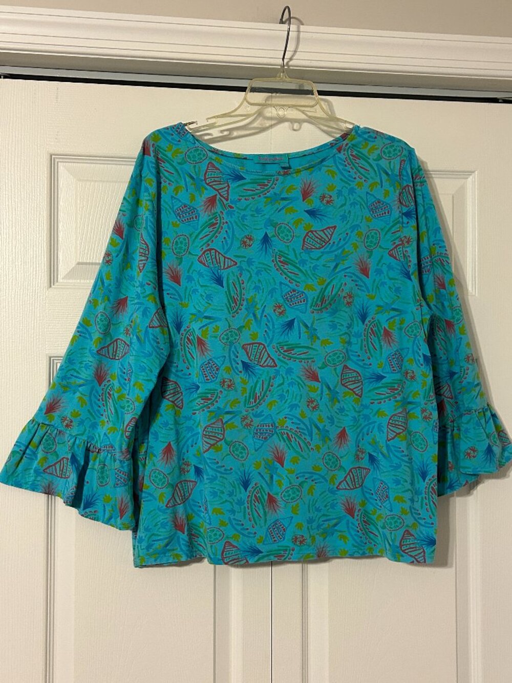 FRESH PRODUCE Sz 1X Blue with Aquatic Shell Pattern 3/4 Bell Sleeve Tunic Top